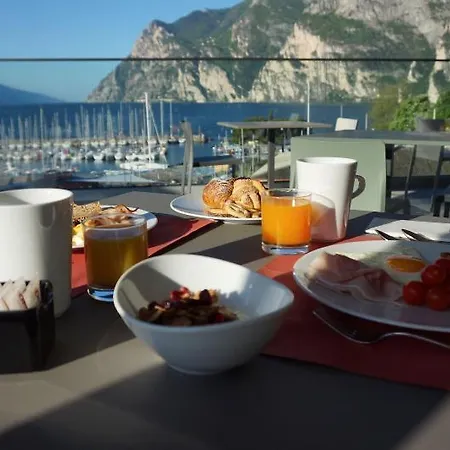 Hotel Riviera 3*