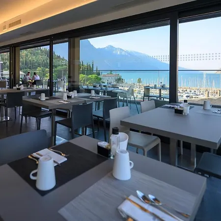 Riviera 3* Riva