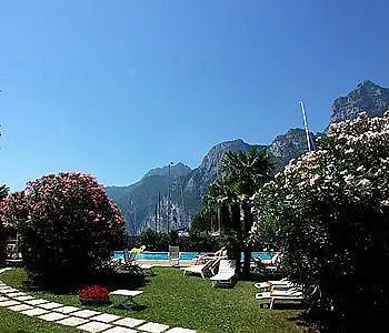 Riviera Hotel