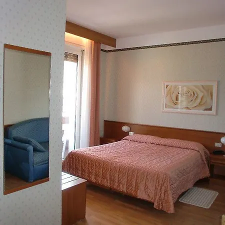 Riviera 3* Riva del Garda